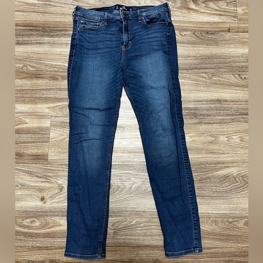 Hollister High- Rise Skinny Jean
